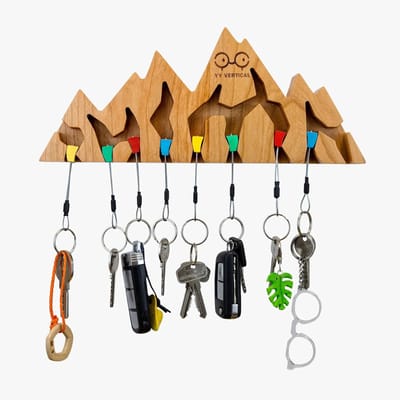 KeyHolder XL – wand-sleutelhouder van kersenhout, geïnspireerd op klimmen