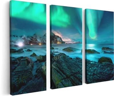 Artaza Canvas Schilderij Drieluik Noorderlicht boven het Water bij Rotsen - 120x80 cm - Wanddecoratie Woonkamer - Schilderijen - Muurdecoratie
