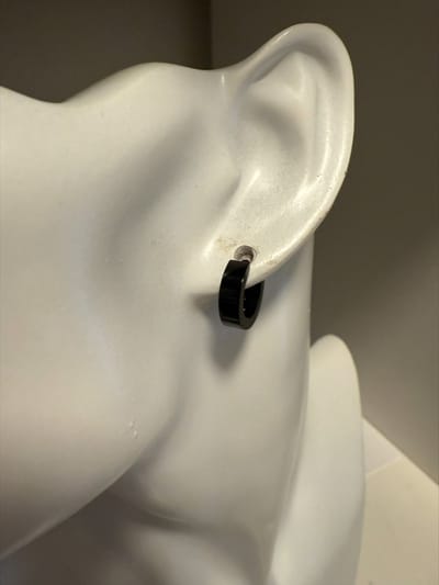 Dikke zwarte hoop oorbellen || Make up | Parfum | Moederdag | Verjaardagscadeau| Cadeautje| Valentijnsdag| Kado | sieraden | vaderdag | oorbellen | oorsieraden