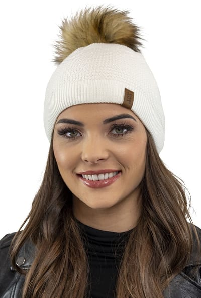 Vivisence Dames Winter Muts En Sjaal Set - Zachte Acrylgaren Antistatische Muts Met Imitatiebont Pompom Perfecte Pasvorm Sjaal 176x44 cm - Warmte En Comfort Voor Alledaagse Elegante En Sportieve Outfits - Ecru