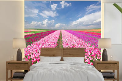 Behang - Fotobehang Tulpen - Zon - Lente - Breedte 350 cm x hoogte 350 cm