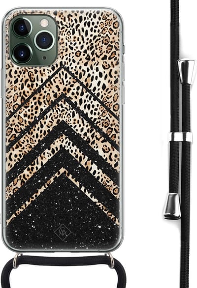 Casimoda® hoesje met koord - Geschikt voor iPhone 11 Pro - Chevron Luipaard - Afneembaar koord - Siliconen/TPU - Zwart