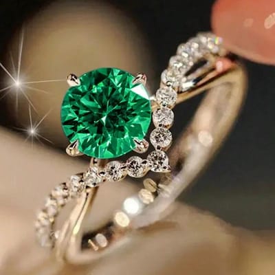Bague de Couple Zircon Européen et Américain, Mariage Tempérament V-Forme Quatre Griffes, Accessoires de Bijouterie 12 beige