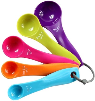 Meetlepelset: 5 kleur meetlepels met verschillende capaciteiten, meetlepel, portioneerlepel, plastic meetlepels voor vloeistof en poeder meetinstrumenten
