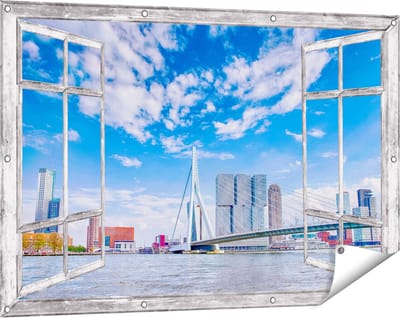 Gards Tuinposter Doorkijk Erasmusbrug aan het Water in Rotterdam - 120x80 cm - Tuindoek - Tuindecoratie - Wanddecoratie buiten - Tuinschilderij