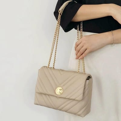 Lente High-end Leer-gevoelig Dames Crossbody Tas, Handtas, Pendelaar Kettingtas 25*19*7CM beige