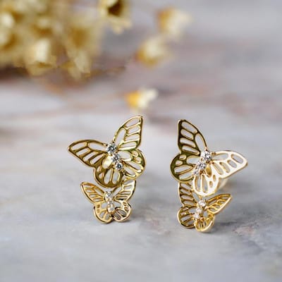 Huitan Esthetische Goudkleurige Vlinder Oorknopjes voor Vrouwen Exquise Meisjes Oorpiercing Accessoires Cadeau Statement Sieraden gray