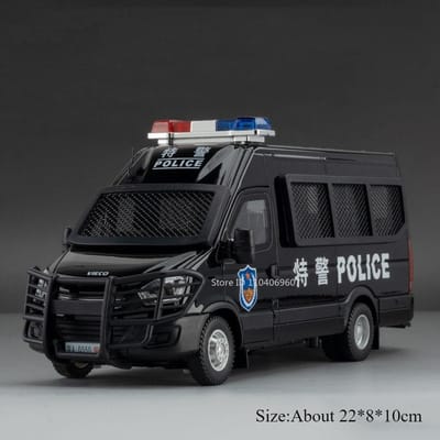 1:24 Ywk Politieauto Legering Diecast Gp Modellen Speelgoed Deuren Openen Geluid Licht Terugtrekken Miniatuur Modellen Verzamelobjecten Ornamenten Cadeaus
