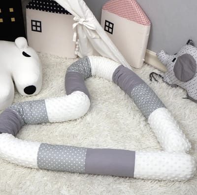 IL BAMBINI - Katoenen stoffen Bed bumper - Bedomranders - Boxrand - Bedbumper - Stootrand - cadeau - Boxomrander - bedrand - bedbumper ledikant - bedbumper baby - grijs 2,5 meter