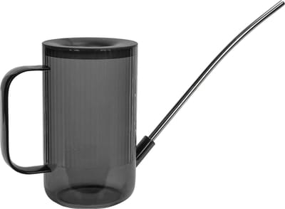 QUVIO Gieter met extra lange tuit - Gieters voor binnen en buiten - Plantengieter - Modern gietertje - Bloemgieter - Tuingieter - Platenspuiten - Bewatering voor kamerplanten - Waterspuiten - Kunststof - Inhoud 1 L - Zwart, zilver en transparant