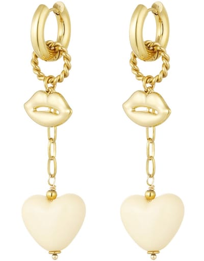 Joy Ibiza - hartje bedel oorbellen - oorringen met hartje en lippen hanger - creme wit - klap scharnier - ear party boho - bohemian style - stainless steel - ip/pvd goldplated