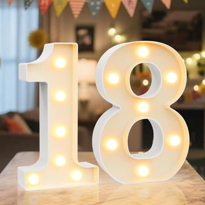 GELLDG LED-cijferverlichting - 18 - Warm wit licht - LED-verlichte nummers - Geschikt voor verjaardagsdecoraties, feestdecoraties, bruiloftsdecoraties - Werkt op batterijen - Kan op een tafel, aan de muur of op de eettafel worden geplaatst