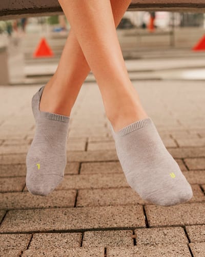 FALKE Cool Kick onzichtbar eenkleurig functioneel materiaal footies dames grijs - maat 39-41