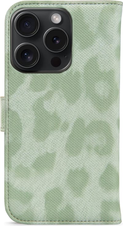 My Style Telefoonhoesje geschikt voor Apple iPhone 15 Pro Hoesje | My Style Flex Wallet Bookcase Portemonnee | Pasjeshouder voor 3 Pasjes | Telefoonhoesje voor Pinpas / OV Kaart / Rijbewijs - Green Leopard | Groen