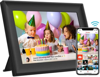 Xcruiser Digitale Fotolijst 10.1 Inch WiFi – 32GB Opslag – HD 1280x800 IPS Touchscreen – Foto’s en Video’s Delen via App – Automatische Diavoorstelling – Zwart