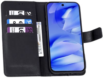 CaseBoutique Bookcase hoesje geschikt voor Motorola Moto G05 - Effen Zwart - Kunstleer