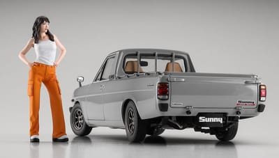Hasegawa Modelbouwpakket Militaire voertuigen - 52426 Datsun Sunny Truck Long Body Deluxe met Vrouwelijk Figuur Plastic - 1:24 - Modelbouw