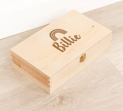 Houten kistje 'Billie' Regenboog - Tekenkist - Herinneringsdoos - Kraamcadeau - Knutseldoos - Memorybox - Baby - Geboorte