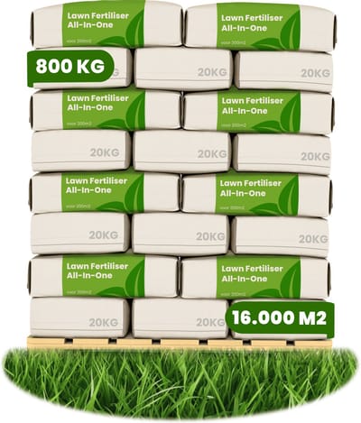 Gazonmest All-In-One (800kg, 16.000m2) - Voor een Diepgroen Sterk Gazon Zonder Mos en Onkruid - Gazonmeststof - Gazon Kalk - Meststof Gazon - Gras Mest - Bodemverbeteraar - Organifer