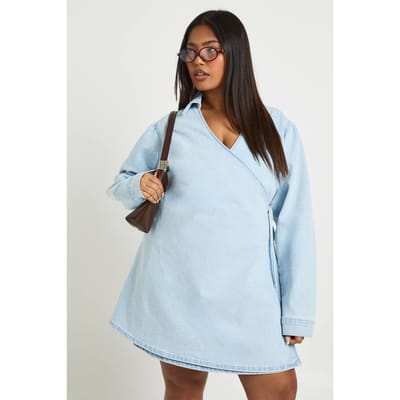 boohoo Dames Plus Denim Wikkel Jurk | Gebleekt | Maat: 44