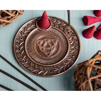 Wierookhouder Triquetra