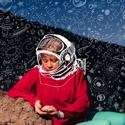 Moonloops - Little Astronaut Big Dreams (LP) (Coloured Vinyl)
