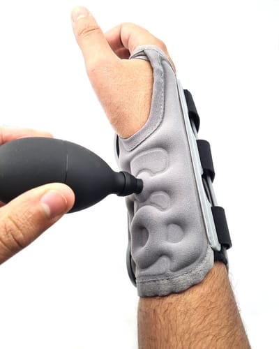 Brace, Polsbrace, rust brace, carpaal tunnel, carpal tunnel, pols brace, Grijze Brace ondersteuning, hulpmiddel voor RSI / carpaal tunnel Rechts brace maat S, pols brace, pols steun, pols beugel, pols spalk.