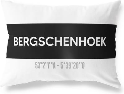 Tuinkussen BERGSCHENHOEK - ZUID-HOLLAND met coördinaten - Buitenkussen - Bootkussen - Weerbestendig - Jouw Plaats - Studio216 - Modern - Zwart-Wit - 50x30cm