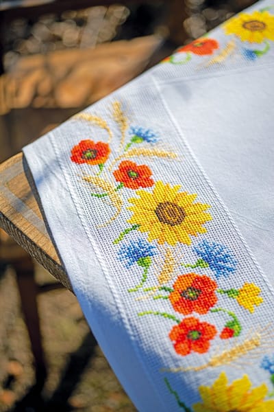 Vervaco - Aïda tafelkleed kit - Veldbloemen - PN-0013043 - Borduren - Borduurpakket - Borduurpakket volwassenen - Borduurpakket kind