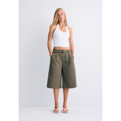 Stradivarius Baggy bermuda met ceintuur  Kaki 40