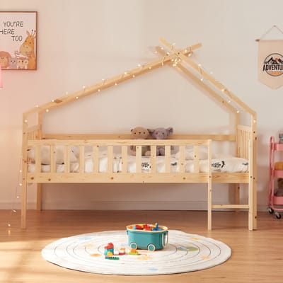 Kinderbed Sotkamo huisbed hoog uitvoering met bedbodem 90x200 cm naturel [en.casa]