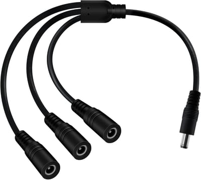DC Splitter Kabel 12V 24V met 1 Male en 3 Female Aansluitingen voor Beveiligingscamera's, Routers en LED Strips - 70 cm lang, 5.5mm x 2.1mm Connector