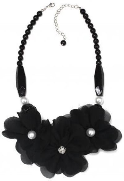 Behave - Ketting met stoffen bloemen, parels en steentjes - Trendy statement sieraden - Nikkelvrij - 46,5 cm