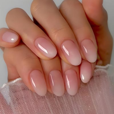 24 Gladde korte amandelvormige nepnagels, roze geleidelijke overgang nagel, zachte en zoete vrouwelijke nepnagels - dagelijks gebruik Female
