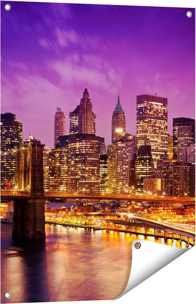 Gards Tuinposter Skyline New York van Centrum in het Paars - 60x80 cm - Tuindoek - Tuindecoratie - Wanddecoratie buiten - Tuinschilderij