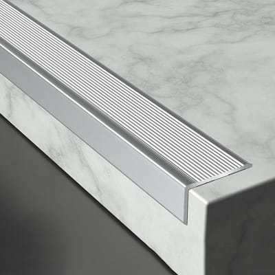 Traprand Bescherming - Trapneus Profiel - Veilig Traplopen - Antislip & Schokdempend - 90 cm Lengte - Zilver