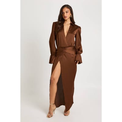 boohoo Dames Satijn Twist Maxi Jurk met split aan de voorkant | Chocolate | Maat: 8