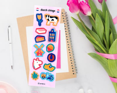 Goodputty Stickervel Nederland – 12 Handgetekende Stickers – Planner, Journal & Scrapbooking – Unieke Illustraties – Nederlandse Stickers – Stickers Volwassenen – Stickers Kinderen – Tulpen – Papierliefhebber – Holland Stickerset – Lokaal Ontworpen