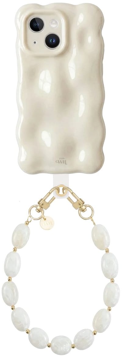 xoxo Wildhearts Bubbly case Cloud Dancer - Ocean Sand Cord (kort) - Geschikt voor iPhone 15 Plus - Hoesje met bobbeltjes inclusief telefoonkoord - Krullende golfvorm - schokbestendig - Telefoonhoesje met koord - Koord ook afneembaar - Beige