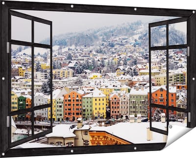 Gards Tuinposter Doorkijk Gekleurde Huisjes met Sneeuw in Oostenrijk - 150x100 cm - Tuindoek - Tuindecoratie - Wanddecoratie buiten - Tuinschilderij