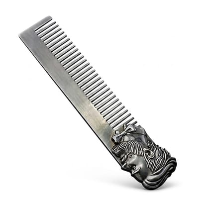 Zilverkleurige metalen baardkam heren RVS baardkam fijne tanden zakformaat styling kam voor baard en snor compact verzorgingsaccessoire met decoratief reliëf ontwerp