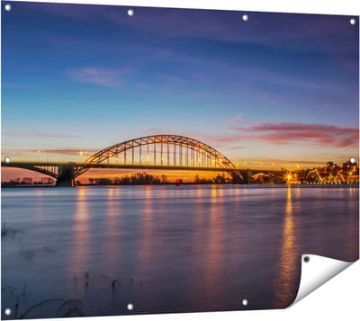 Gards Tuinposter Waalbrug in Nijmegen - 120x90 cm - Tuindoek - Tuindecoratie - Wanddecoratie buiten - Tuinschilderij