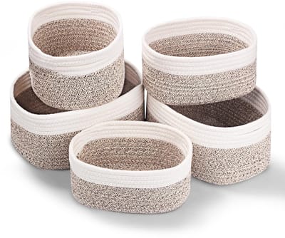 Dailygoods - Set van 5 opbergmanden - Gevlochten katoen - Stapelbaar - Wit en woestijn - Luiertafel-organizer - Geschikt voor slaapkamer en badkamer