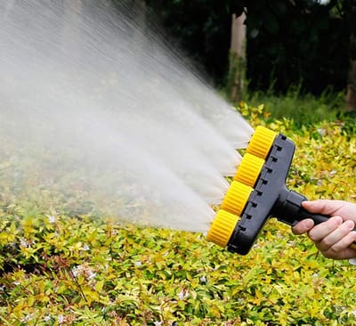 Tuinsproeiers 4-stuks - Misting Nozzles - ABS Materiaal - Voor Gazon en Bloemen - 1/1.2/1.5 inch Aansluiting - Verstelbare Waterstraal - Eenvoudig te Gebruiken