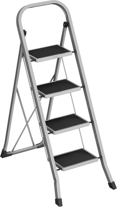 SONGMICS Trapladder, Ladder met 4 treden, Opvouwbare trede, Vouwslot, Gemakkelijk op te bergen, Draagvermogen tot 150 kg, Duifgrijs GSL004G01