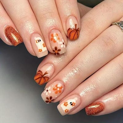 24 stuks Schattige Spook & Pompoen Halloween Plaknagels-Glanzende Korte Vierkante Valse Nagels met Feestelijke Designs Valse Nagel voor Vrouwen/Meisjes