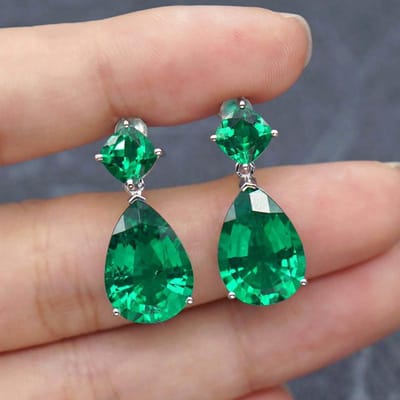 Huitan Vintage Groene CZ Druppeloorbellen voor Dames Heldere Bruiloft Verlovingsfeest Accessoires Liefdescadeau Temperament Dames Sieraden brown