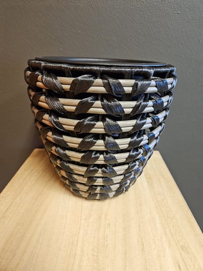 MICA DECORATIONS POT ZWART - H24XD18CM