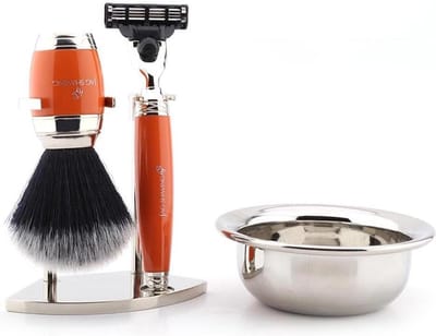 Scheerset Heren Oranje – 4-delig met 3-Edge Cartridge Scheermes, Synthetische Scheerkwast, 2-in-1 Scheerstandaard en RVS Scheerkom – Cadeau voor Hem