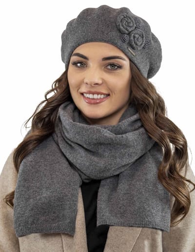 Vivisence Dames Winter Baret En Sjaal Set - Zachte Wolmix En Subtiele Applicatie - Gebreide Rand En Prettige Pasvorm - Warm En Comfortabel Voor Koude Dagen - Past Bij Elegante En Sportieve Looks - Donkergrijs
